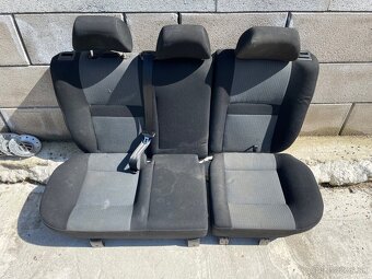 Rozpredam golf 4 1.9 TDi 6q - 6