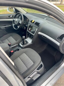 Predám Octavia 2 1.6tdi facelift - 6