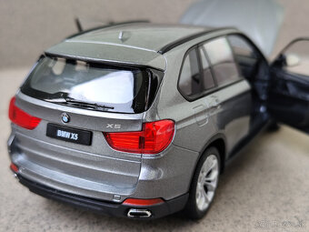 BMW X5 1:24 --------- 19 cm dĺžka ------- NOVÝ, KOVOVÝ MODEL - 6