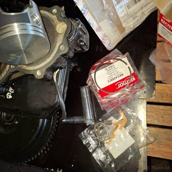 Lodný motor Johnson 70 na súčiatky. - 6