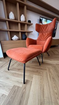 Dizajnové ušaté kreslá Monset s taburetkou - 6