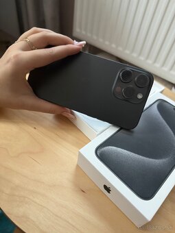 Predám iPhone 15 Pro Max, 256 GB, čierna farba - 6