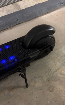 Elektricka kolobežka Razor Sonic Glow - 6