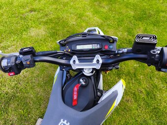 Husqvarna 701 SM - 6