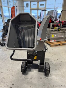 Benzínový štiepkovač dreva JANSEN GTS-1000pro - 6