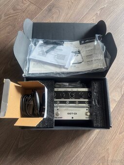 Predám Ampeg SGT-DI Basgitarový efekt - 6