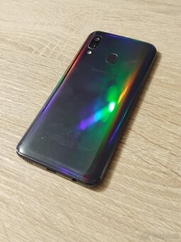 Samsung Galaxy A40 / 4/64GB Prasknutý displej - 6
