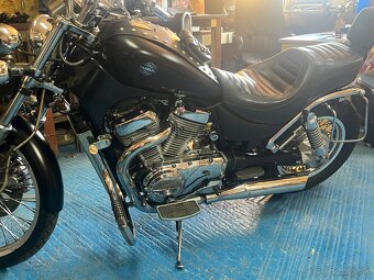 Suzuki Intruder VS800 GL - 6