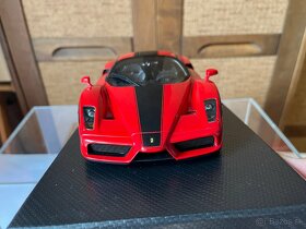 1:18 BBR Enzo Ferrari, otváratelný diescast - 6