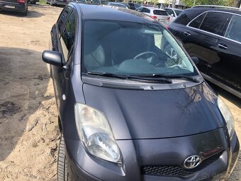 Toyota yaris - 6