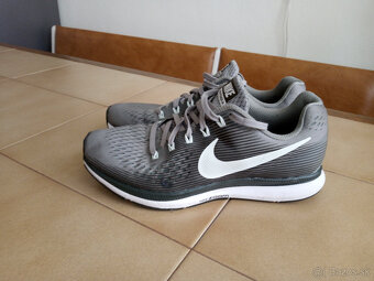 Damske bezecke tenisky NIKE ZOOM Pegasus 34. - 6