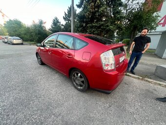 Toyota Prius 1.5 Hybrid (2005) - 6