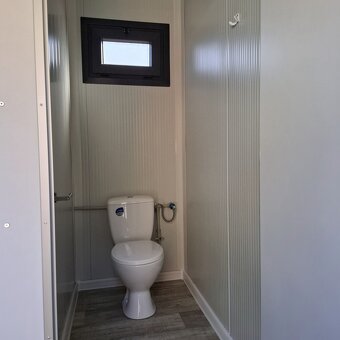 Sanitární kontajner PMP o rozměru 3 x 6 m - 6