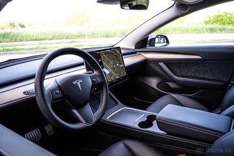 Tesla Model 3 - 6