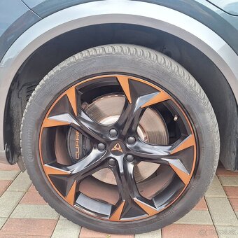 Cupra Formentor 1.4 TSI eHybrid 245k DSG Veloz TOP STAV - 6