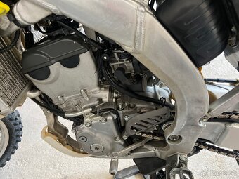 Suzuki rmz 250 - 6