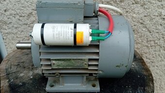 Predám 2 elektromotory - 6