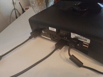 Xbox 360 500GB+Kinect set+2 ovládače+8hier - 6