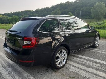 ŠKODA OCTAVIA COMBI 2,0 TDI DSG - 6