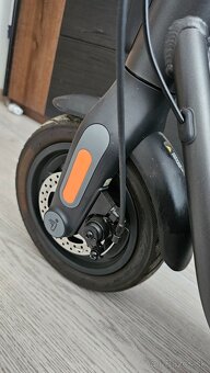 Ninebot by Segway KickScooter F2 - 6