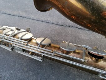 Predám starožitný saxofón Santoni Giglio Pare - 6