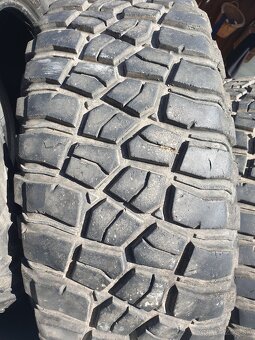 Predám BF-Goodrich KM3 285/70 R17 - 6