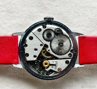 Československé Retro Vintage hodinky PRIM Červené 1967 - 6