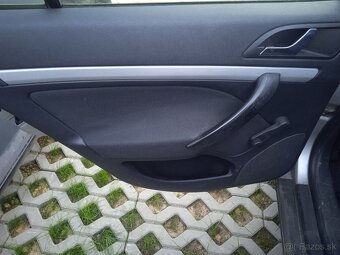 predam nahradne diely z octavia 2 tdi 77kw - 6