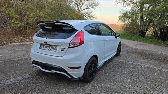 Ford Fiesta 1.6 ST - 6