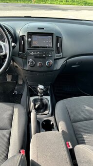 Hyundai i30 cw 1.6 crdi 85kw VGT - 6