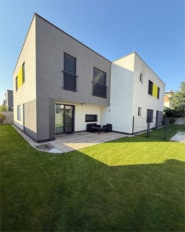 Štýlový - zariadený rodinný dom na prenájom Rovinka 1400,- E - 6
