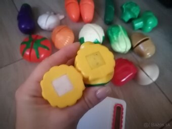 Plastová zelenina a ovocie so suchým zipsom - 6