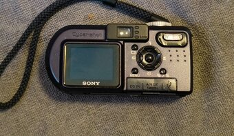 Predt dig. fotoaparát Sony Cyber-shot DSC-P12 - 6