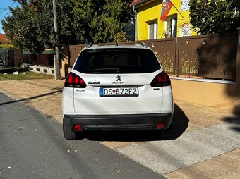 Peugeot 2008 1.2 PureTech Style - 6