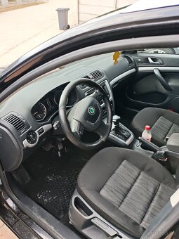 Škoda Octavia 2.0 TDI CR DSG 2012 - 6