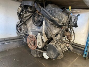 Motor FORD 3.0 V6 150kw - 6
