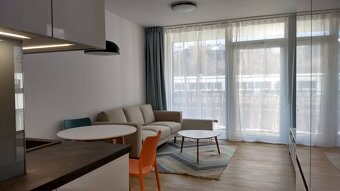 Nový moderný byt s veľkou loggiou a parkovaním. Sliačska ul. - 6