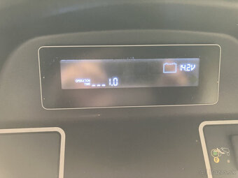 Predám traktorovú kosačku STARJET UJ 102-23 P4 Exclusive 4x4 - 6