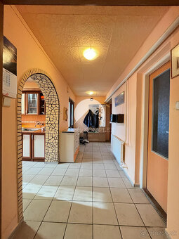 Reality KOMPLEX s.r.o. Vám ponúka na predaj 4 izbový rodinn - 6