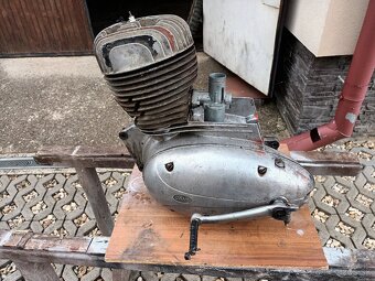 Jawa 250 - 6