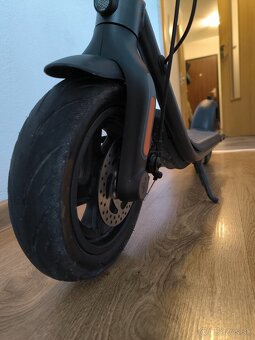Predám elektrickú kolobežku Segway Ninebot F2 E - 6