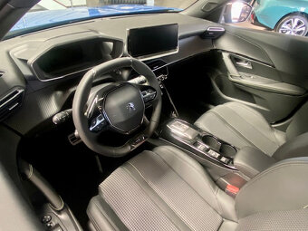 Peugeot 2008 GT Electric 136k 50 kWh AT - 6