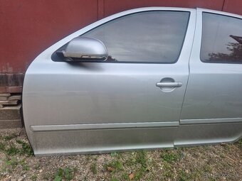 Predám dvere na Škoda Octavia II 2 sedan STRIEBORNÁ METALÍZA - 6