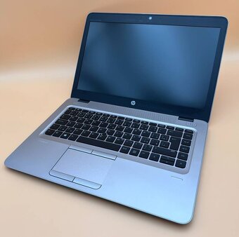 Notebook 14" HP.AMD PRO A10-8730B 4x2,40GHz.8gb ram.256gSSD - 6