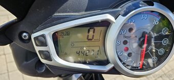 Triumph Street Triple 675 - 6
