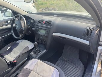 Predám škodu octavia 1,9 TDi - 6