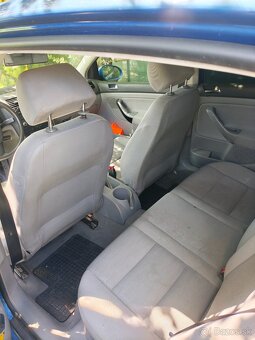 VW GOLF 5 1,6 benzín- predám - 6