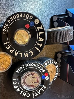 HOKEJOVÉ medaily v PUKU: zlato + striebro + bronz + mosadz - 6