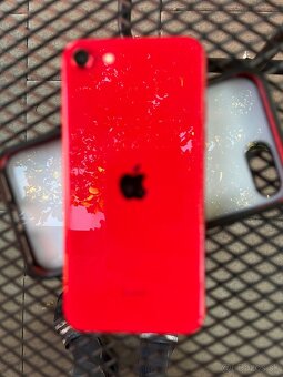 Predám IPhone SE 2020 64 GB - 6