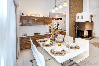 Moderny 4 izbovy RD s bazenom na priestrannom pozemku - 6